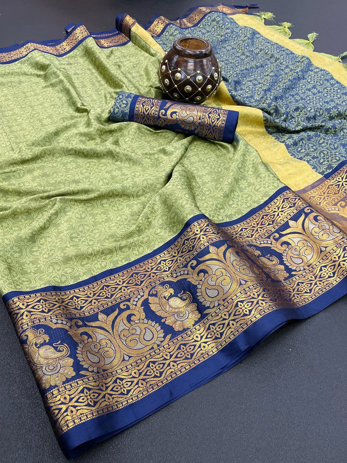 Aab Varuni Designer Non Catalog Sarees
